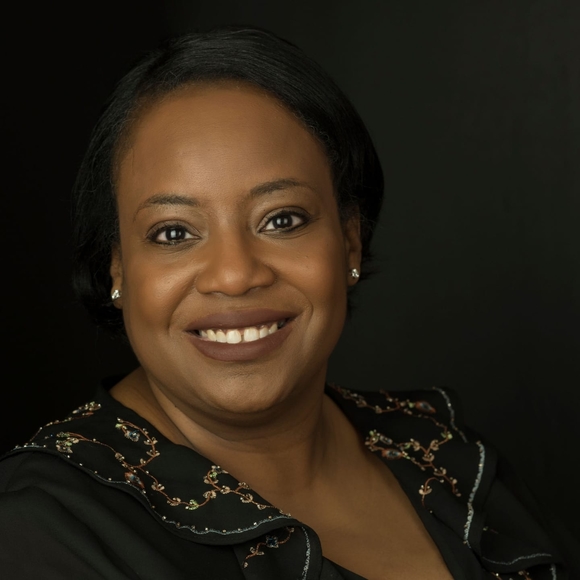 Meet your Posher, Donita - Picture 1 of 1